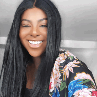 Siobhan Nicole, the author and owner of the website